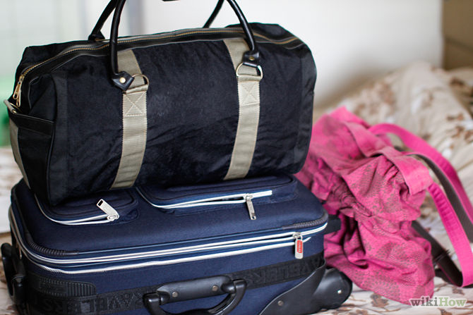 Cómo empaquetar para un viaje en una sola maleta